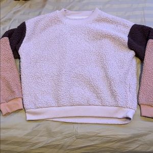 American Eagle Super fuzzy crew-neck